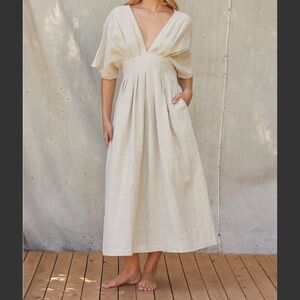 Chic Beige Midi Dress with Pockets